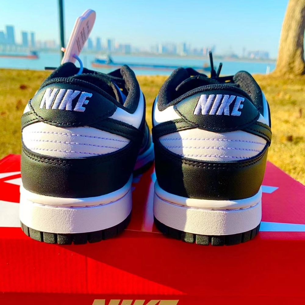 Nike Dunk Low Retro "Black and White “ - Picture 3 of 5